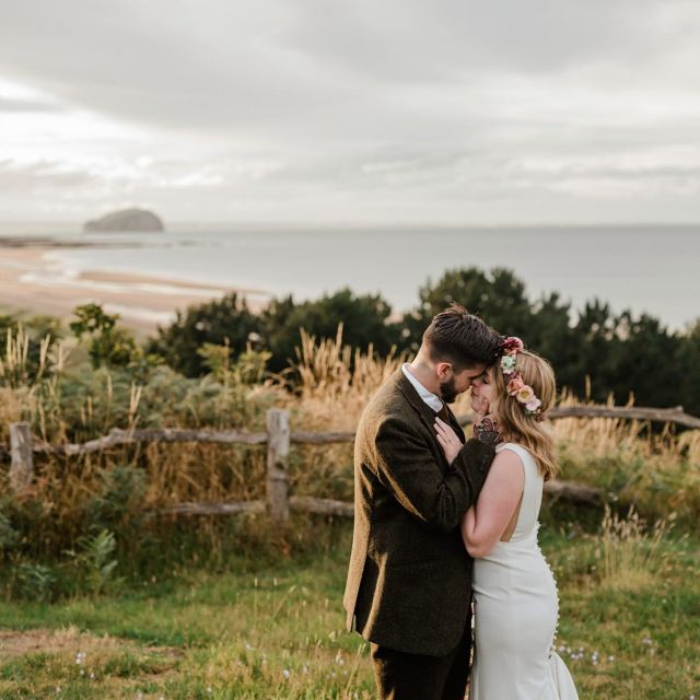 Rachel & Sam had the most amazing wedding in Scotland, high above the beach with panoramic views. 

Dress: @kudosedinburgh 
Hair & makeup: @mhm_styling 
Flowers: @evs_edinburghjournal @pyrusbotanicals 
Lead photographer: @rominakeyphoto 

#weddingphotography #weddinginscotland #weddingphotographerscotland #weddingedinburgh #weddingphotographeredinburgh #wedding2024 #wedding2025 #bröllop2024 #bröllop2025 #brollopsfotograf